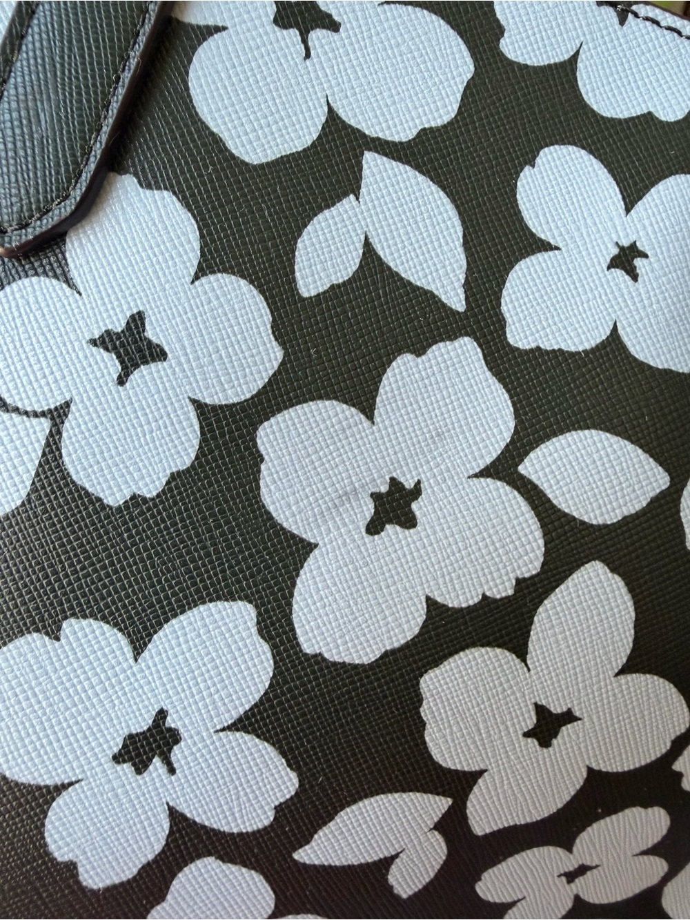 Kate Spade New York Brynn Olive and White Floral Bow Tote - Picture 8 of 12